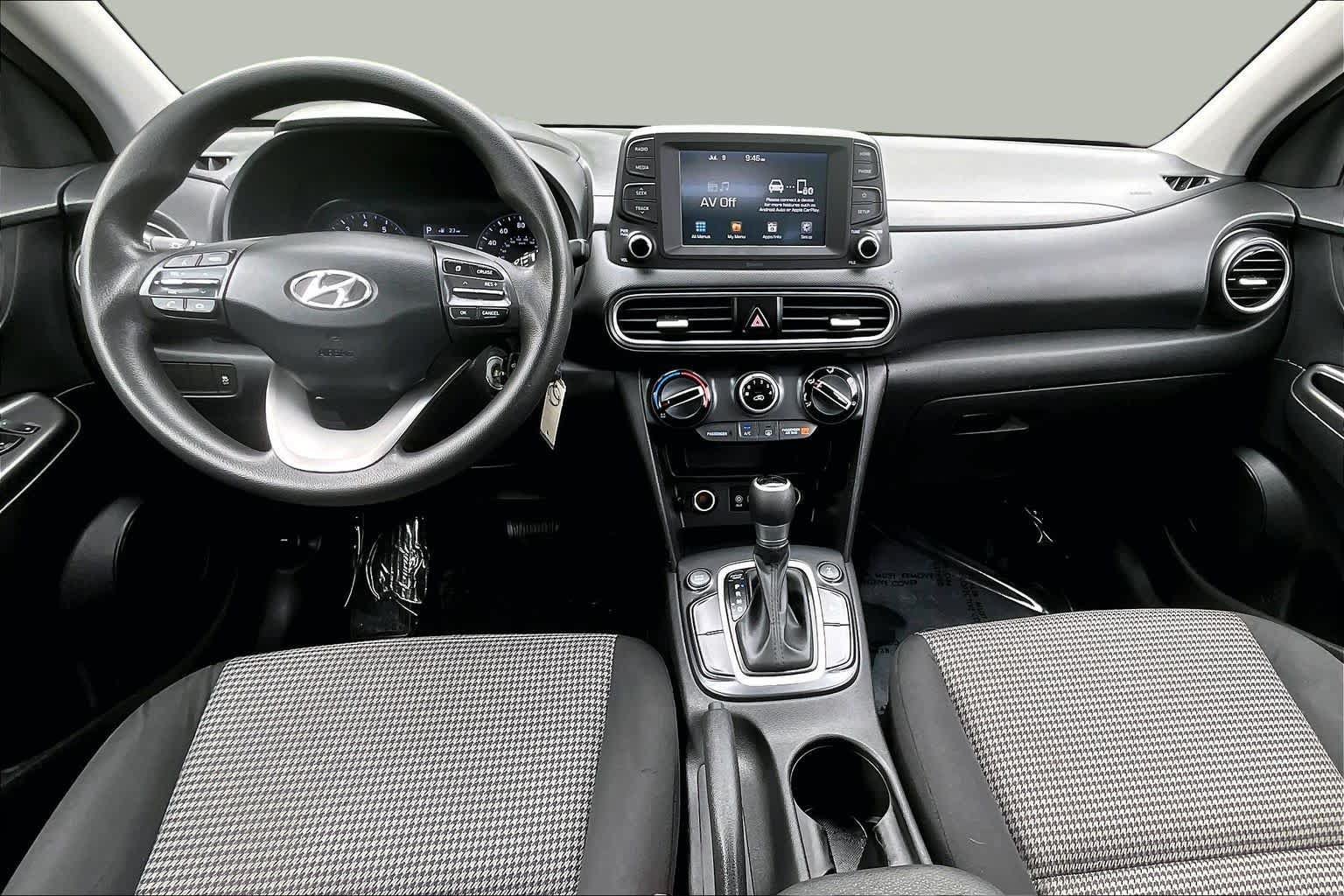 Used 2018 Hyundai Kona SE AWD/4WD image 16