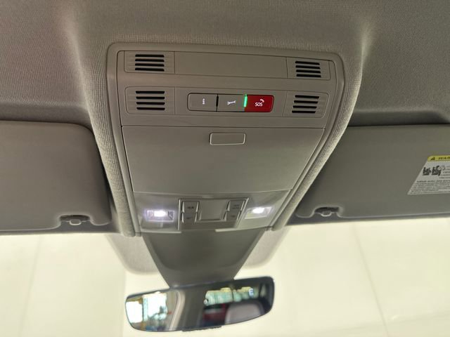 Used 2022 Volkswagen Tiguan SE image 24