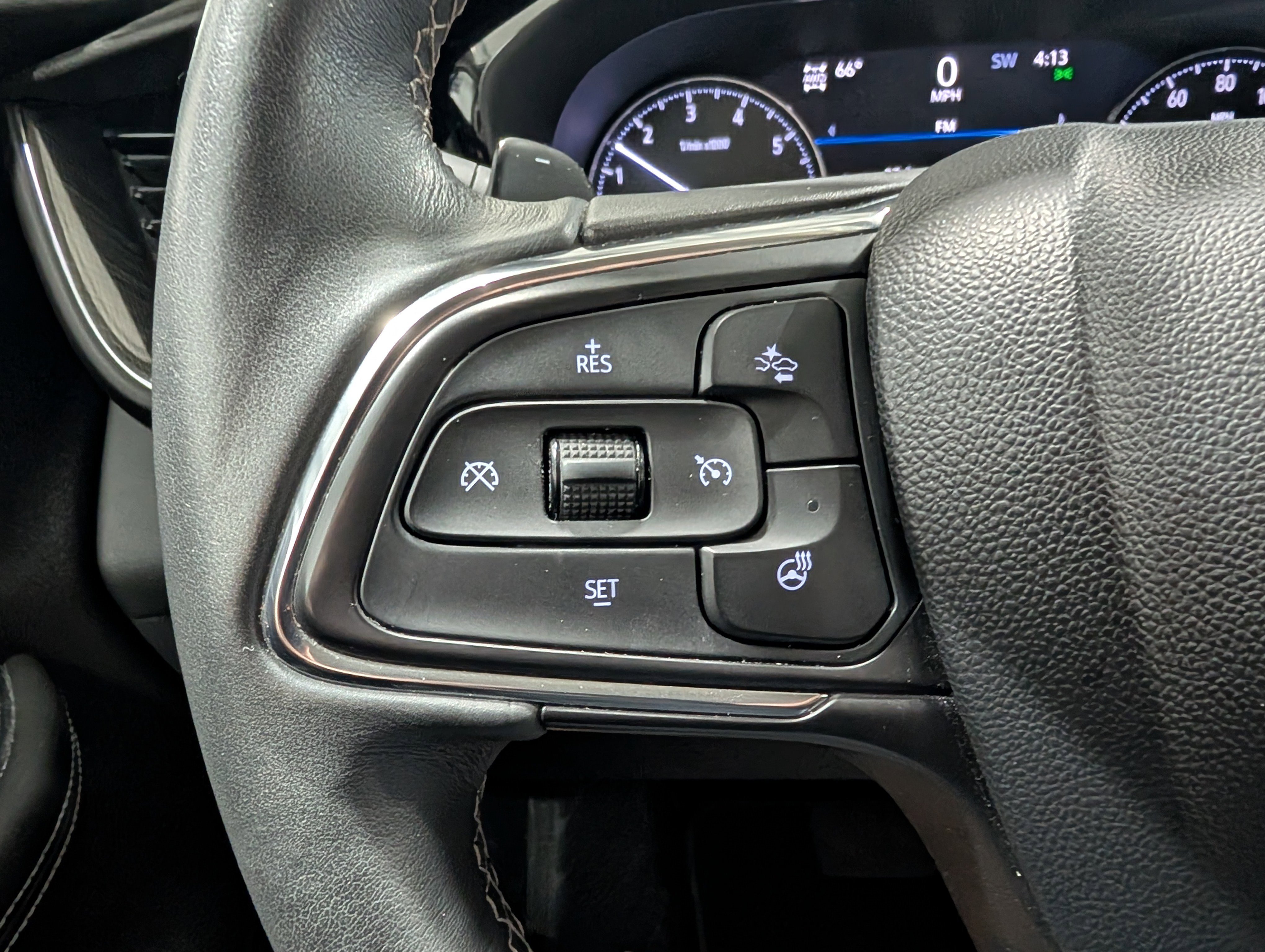 Used 2023 Buick Envision Essence AWD/4WD image 20