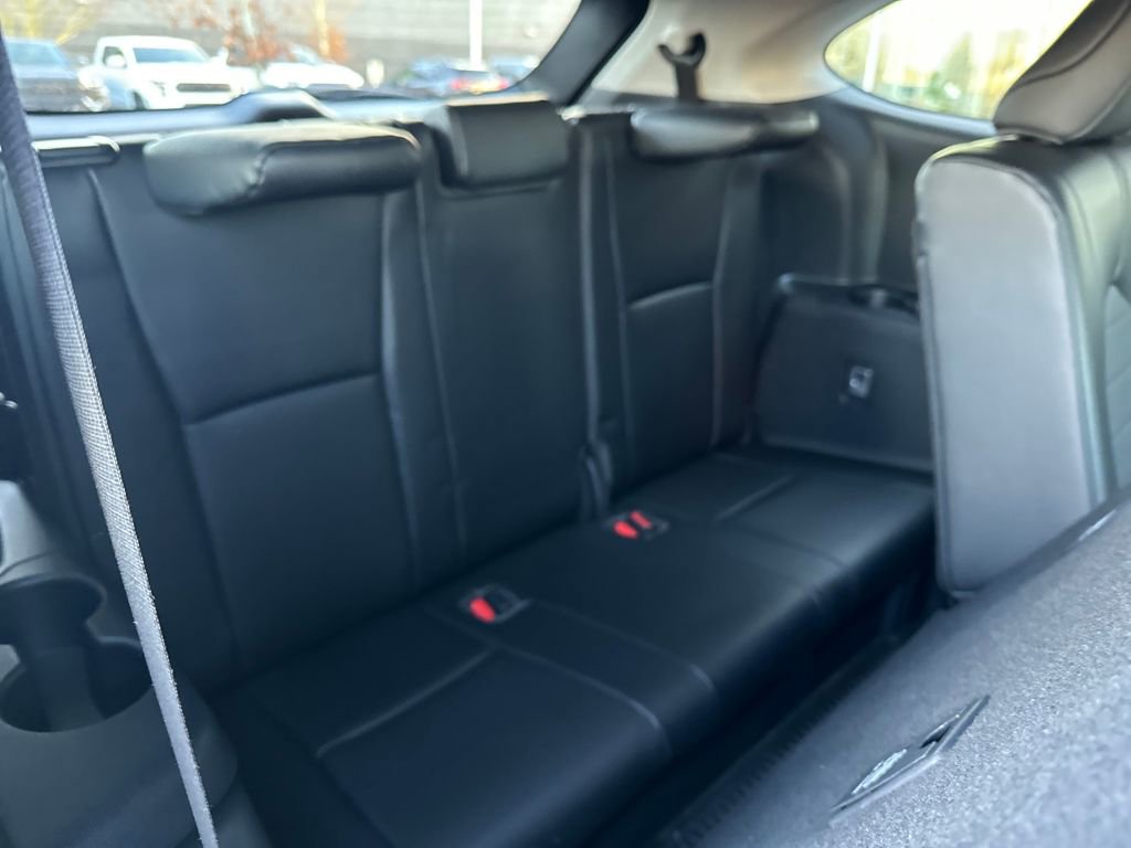 Used 2023 Toyota Highlander XLE image 16