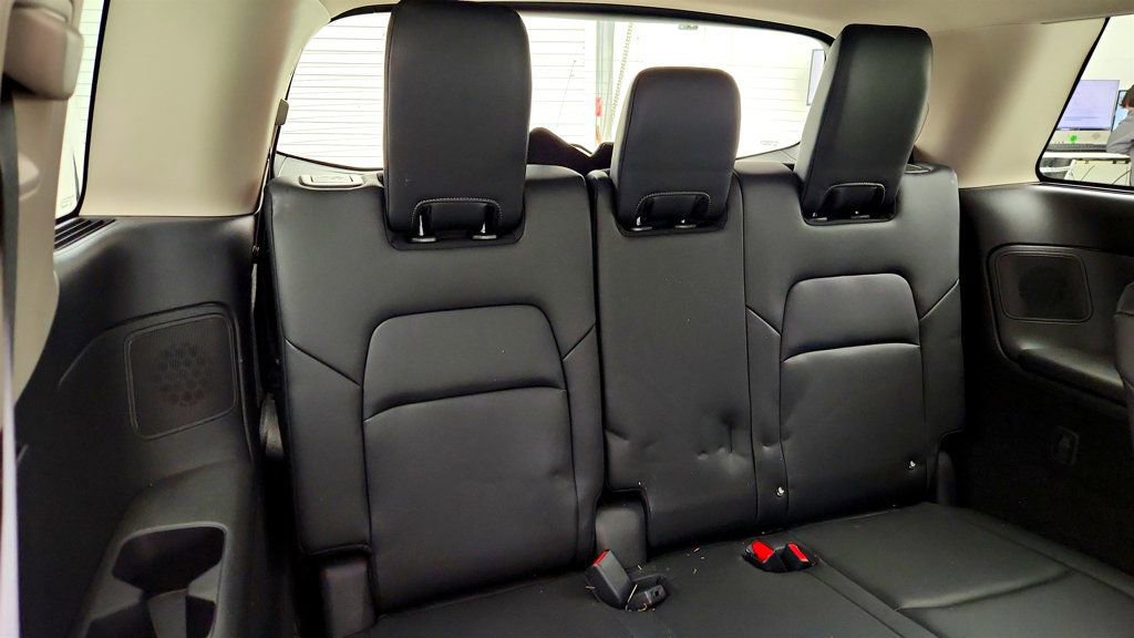 Used 2025 Nissan Pathfinder Platinum image 22