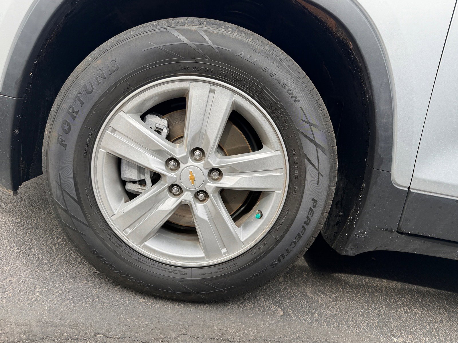 Used 2019 Chevrolet Trax LT w/ LT Convenience Package FWD image 6