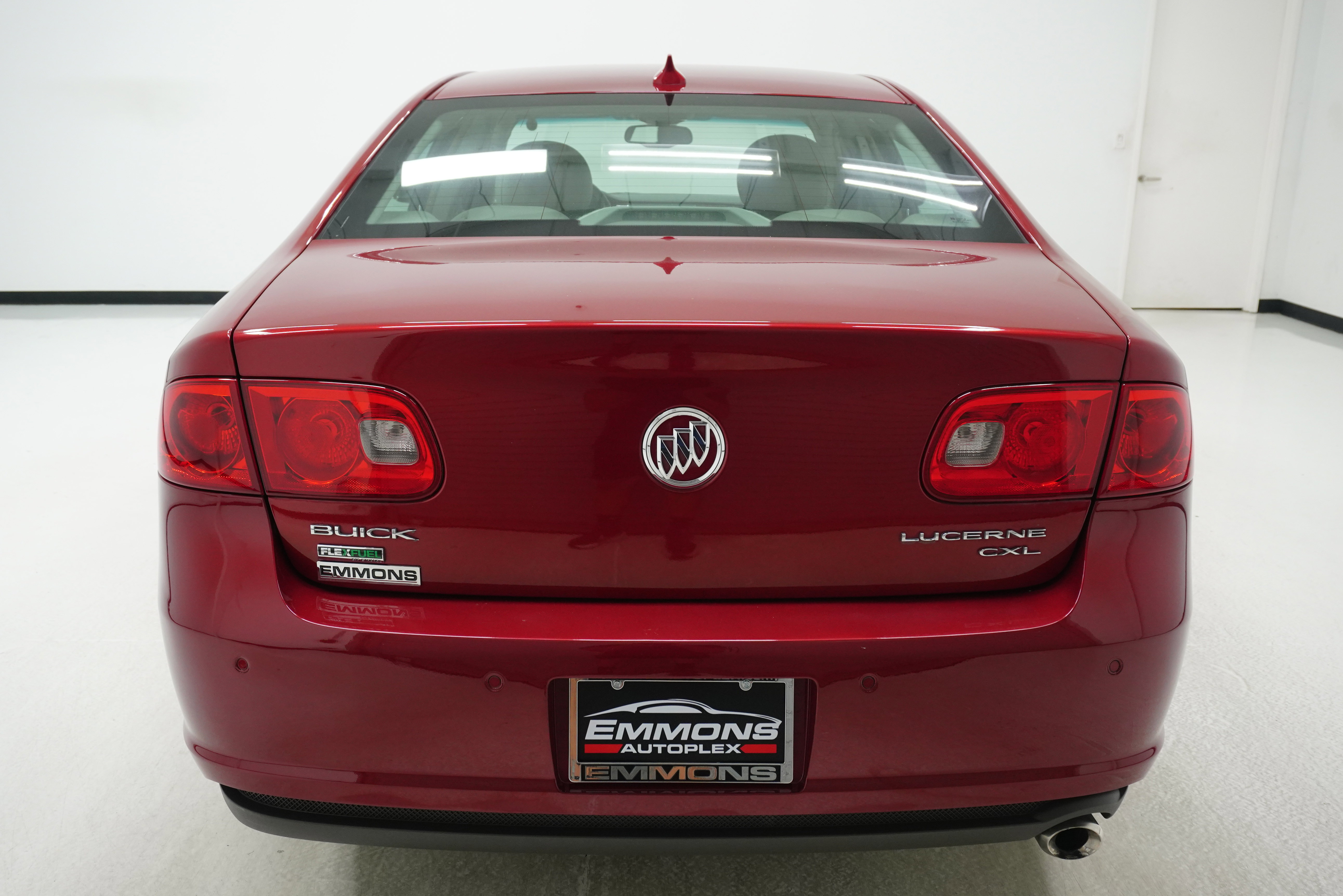 Used 2011 Buick Lucerne CXL w/ Driver Confidence Package FWD image 5