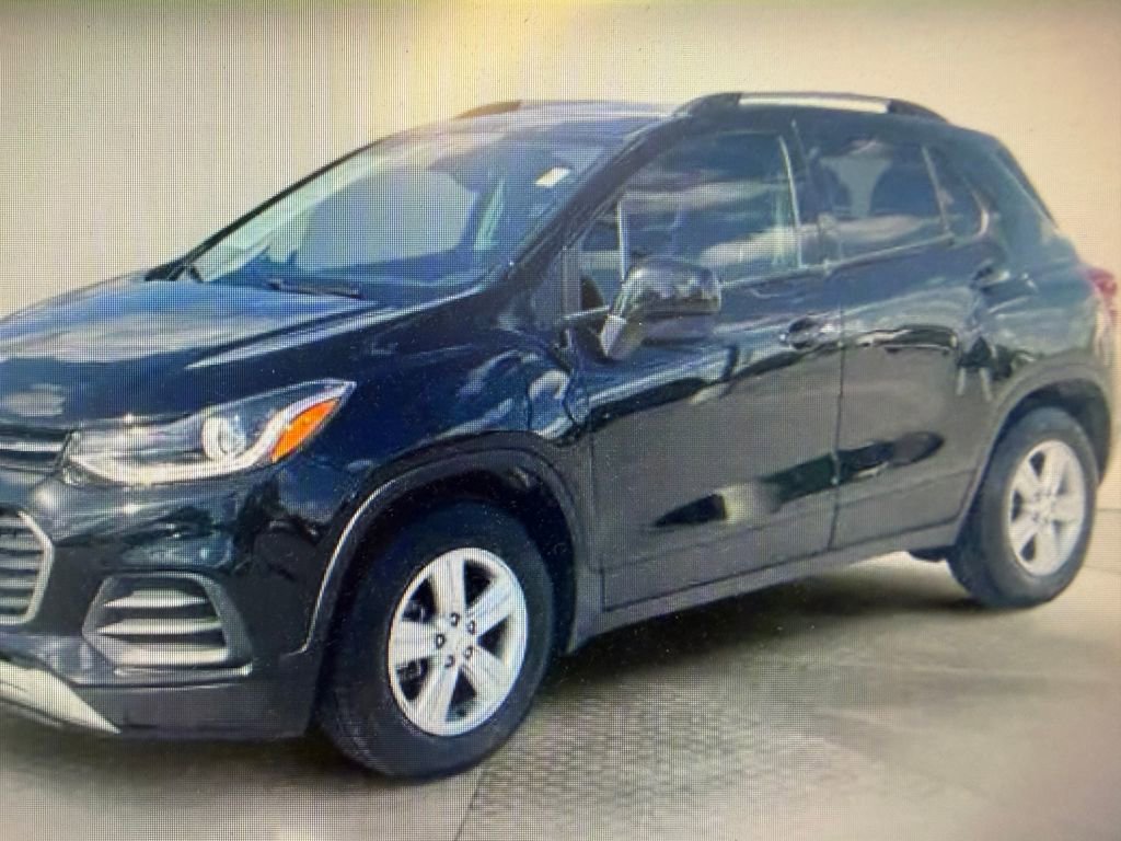 Used 2022 Chevrolet Trax LT w/ LT Convenience Package FWD image 1