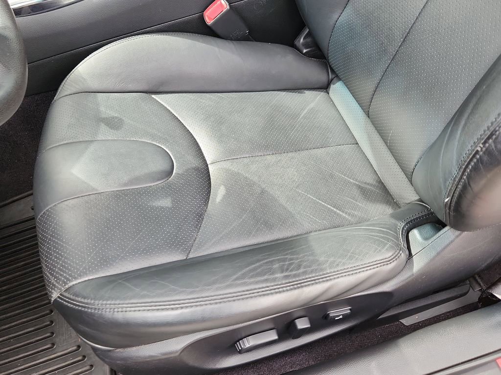 Used 2014 INFINITI Q60 AWD Coupe w/ Premium Package image 9