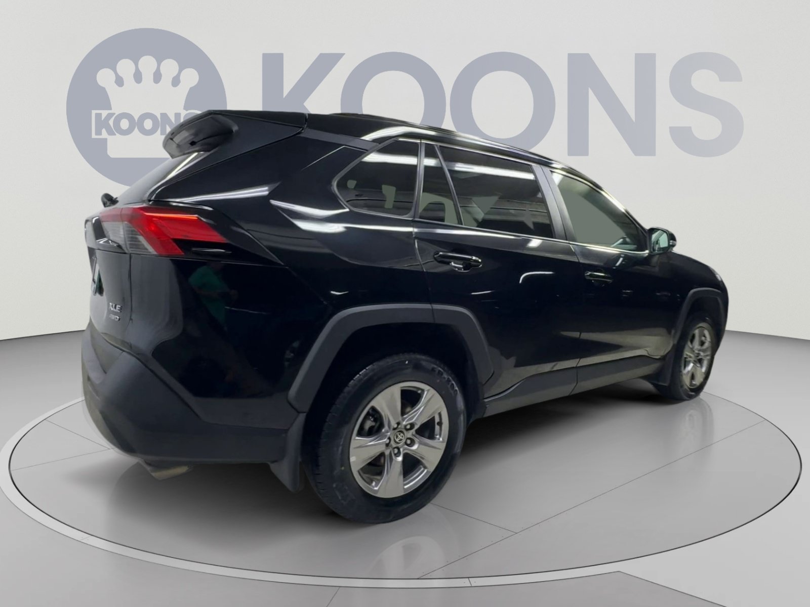 Used 2023 Toyota RAV4 XLE w/ Convenience Package AWD/4WD image 11