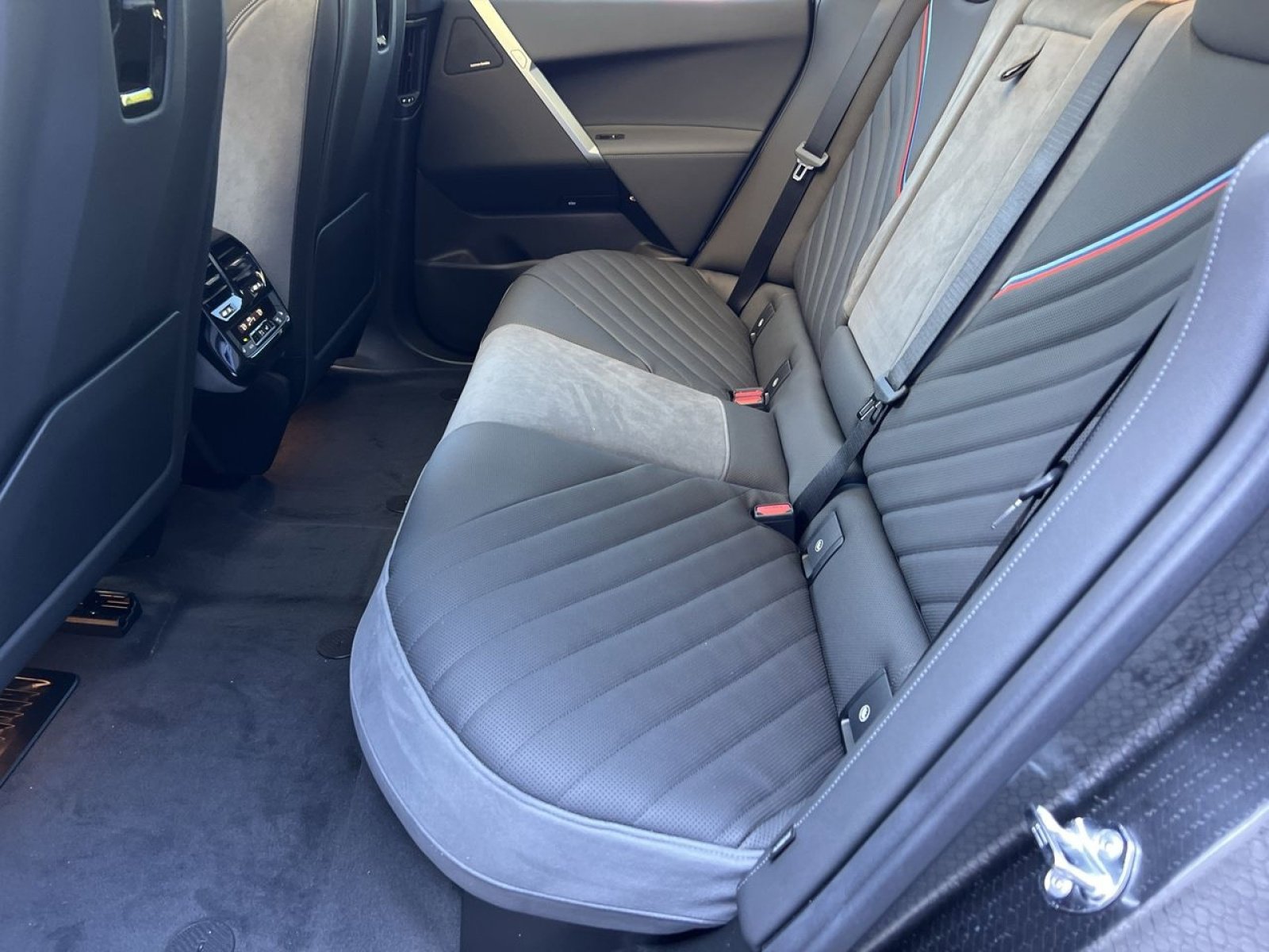 New 2026 BMW iX xDrive60 w/ M Sport Package image 22