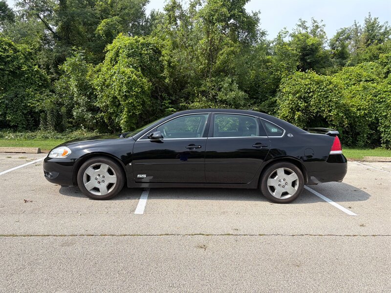 Used 2006 Chevrolet Impala SS FWD image 2