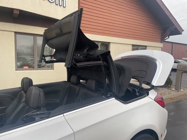 Used 2017 Buick Cascada Premium image 11