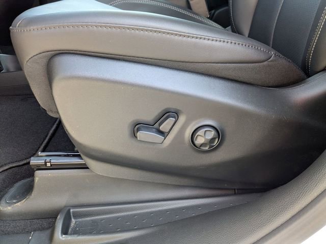 New 2026 Chrysler Pacifica Select image 13