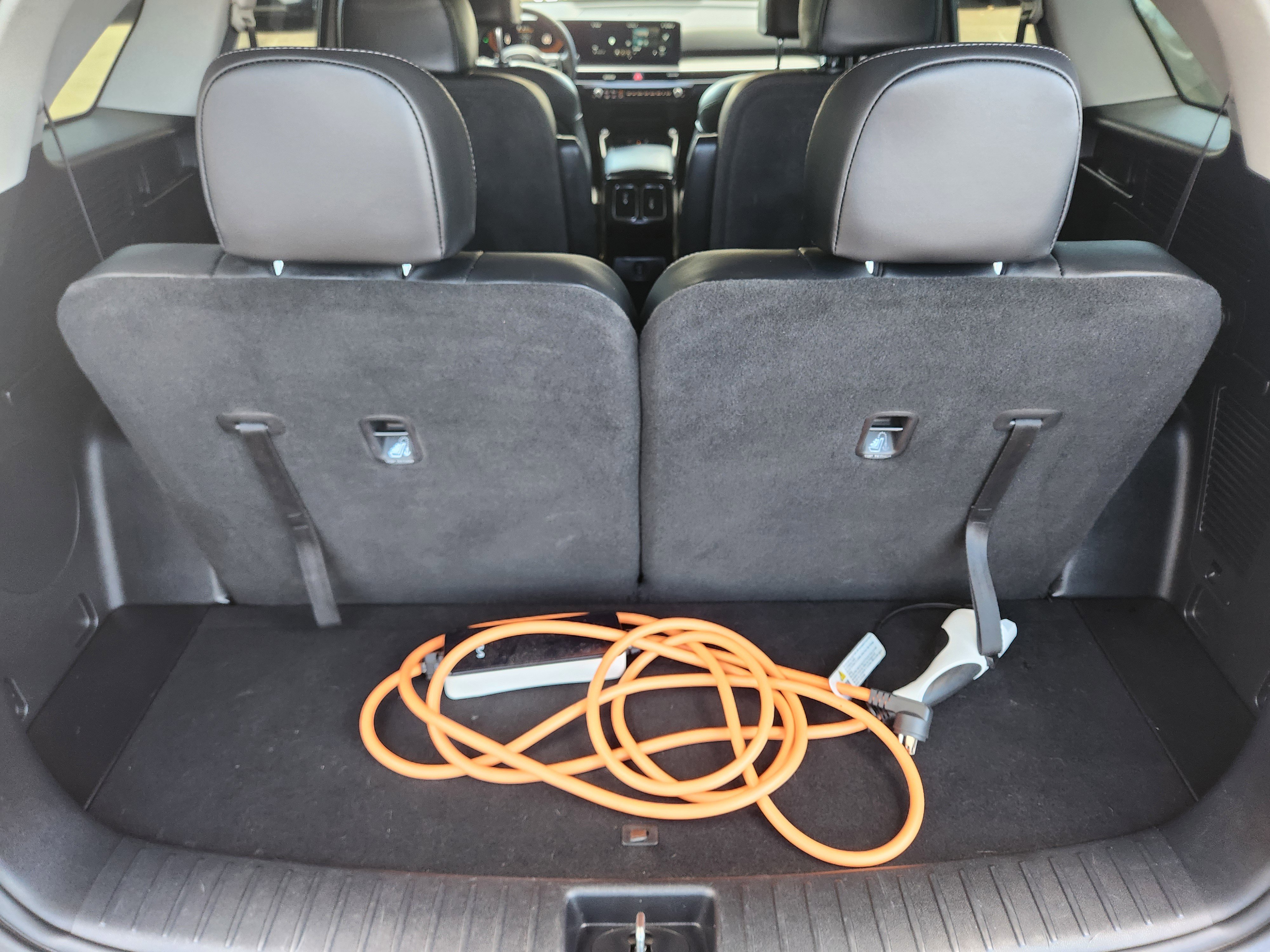 Used 2025 Kia Sorento EX w/ EX Panoramic Sunroof Package image 13