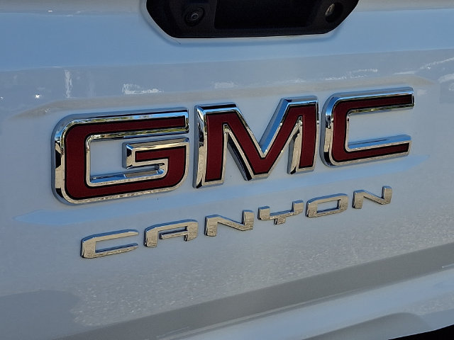 Used 2026 GMC Canyon AT4 AWD/4WD image 32