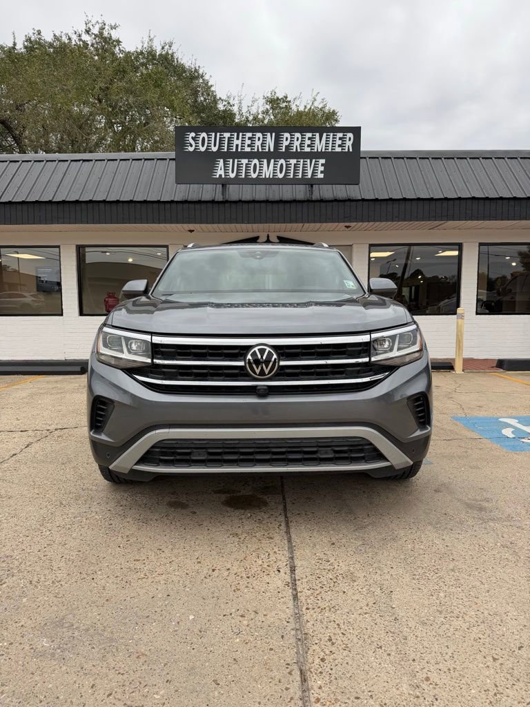 Used 2020 Volkswagen Atlas Cross Sport SEL Premium image 2