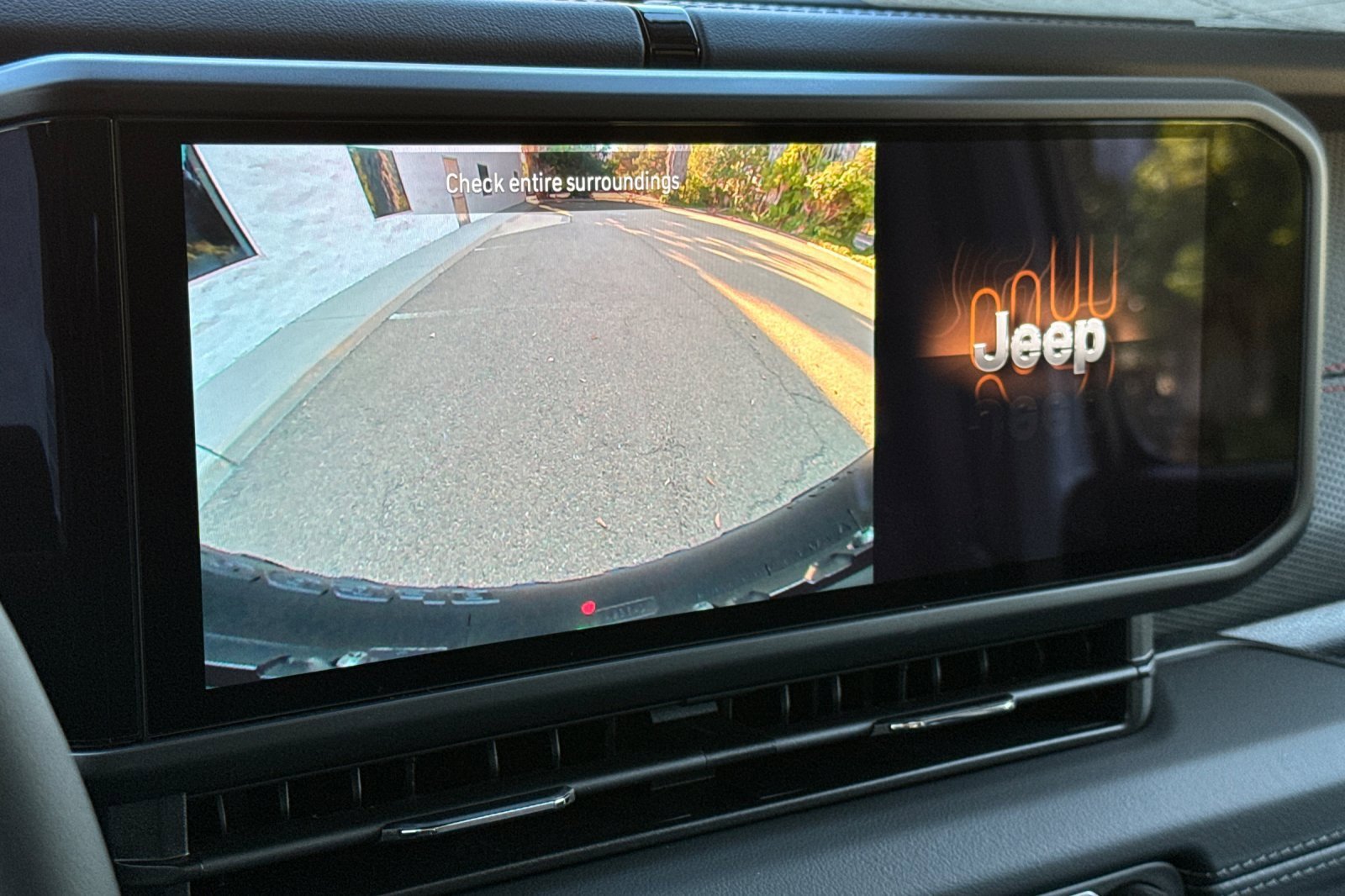 New 2026 Jeep Wrangler Rubicon w/ Xtreme 35 Tire Package image 18