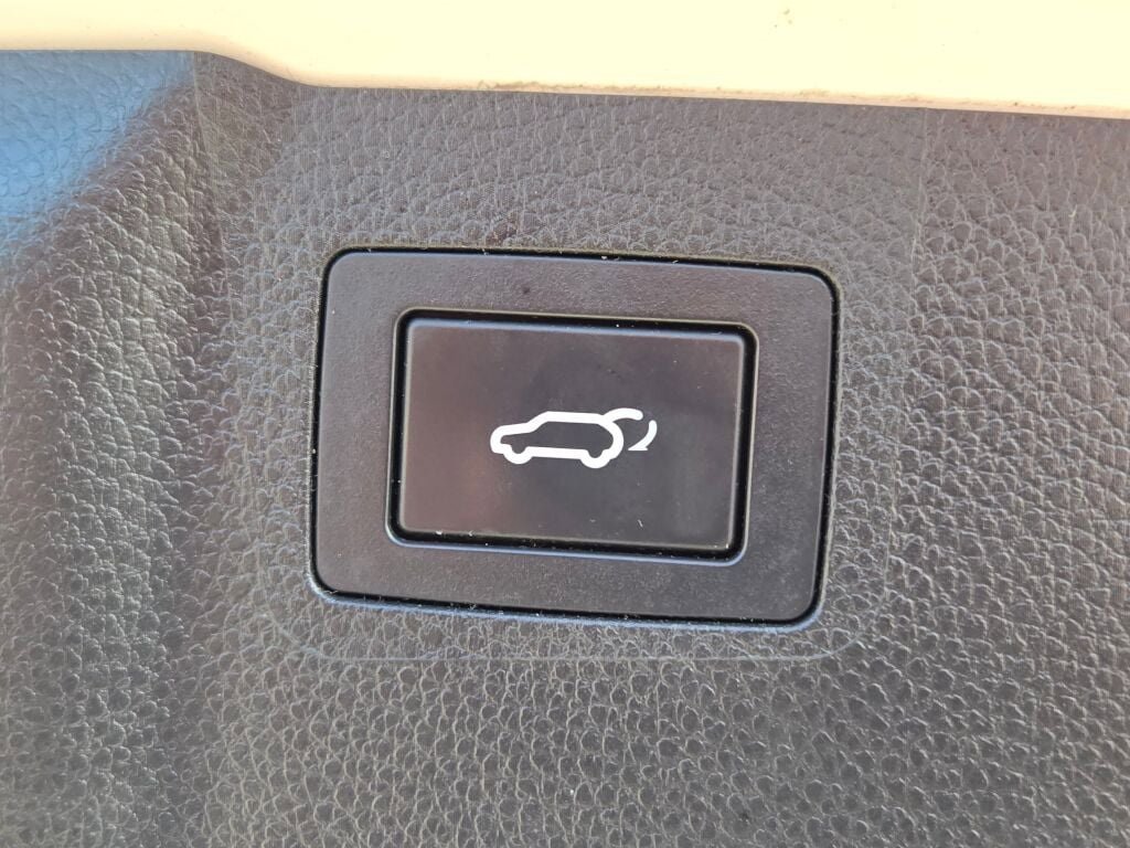 Used 2014 Hyundai Santa Fe Limited image 17