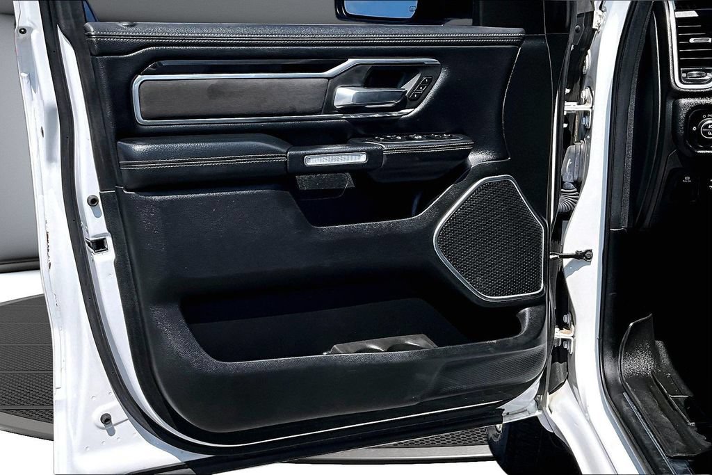 Used 2019 RAM 1500 Laramie w/ Sport Appearance Package AWD/4WD image 21