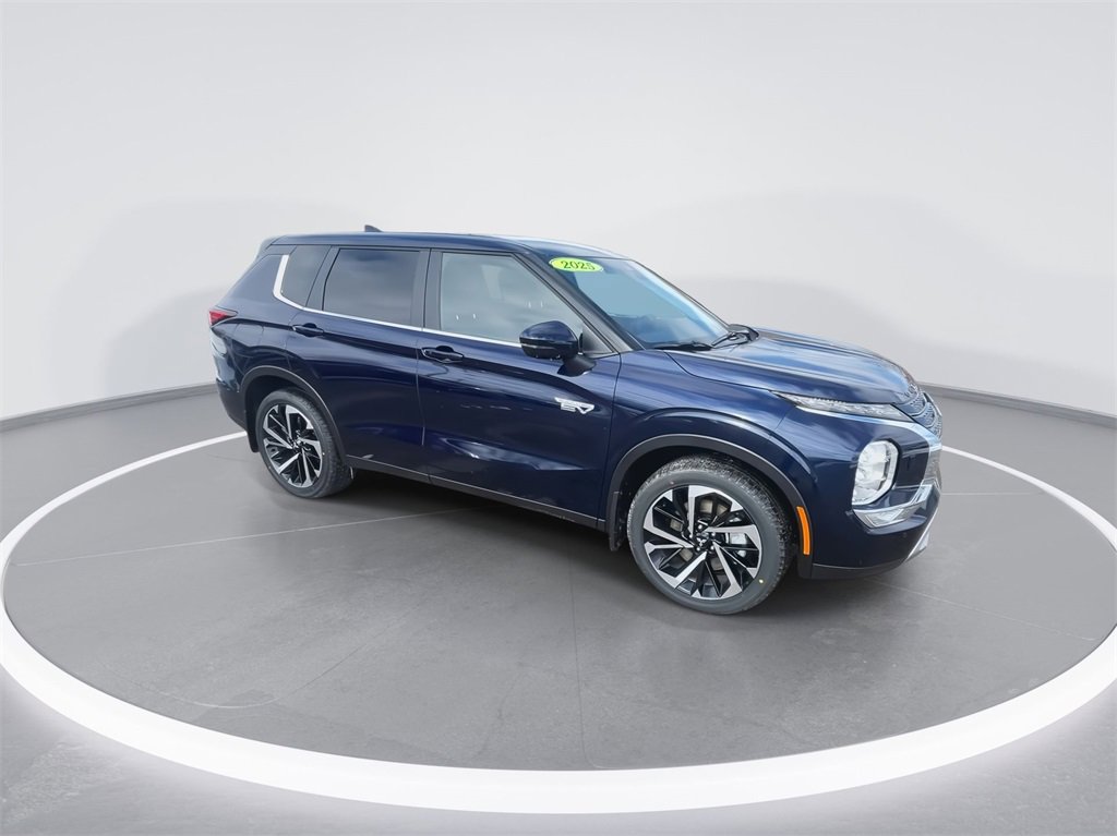 New 2025 Mitsubishi Outlander SE image 8
