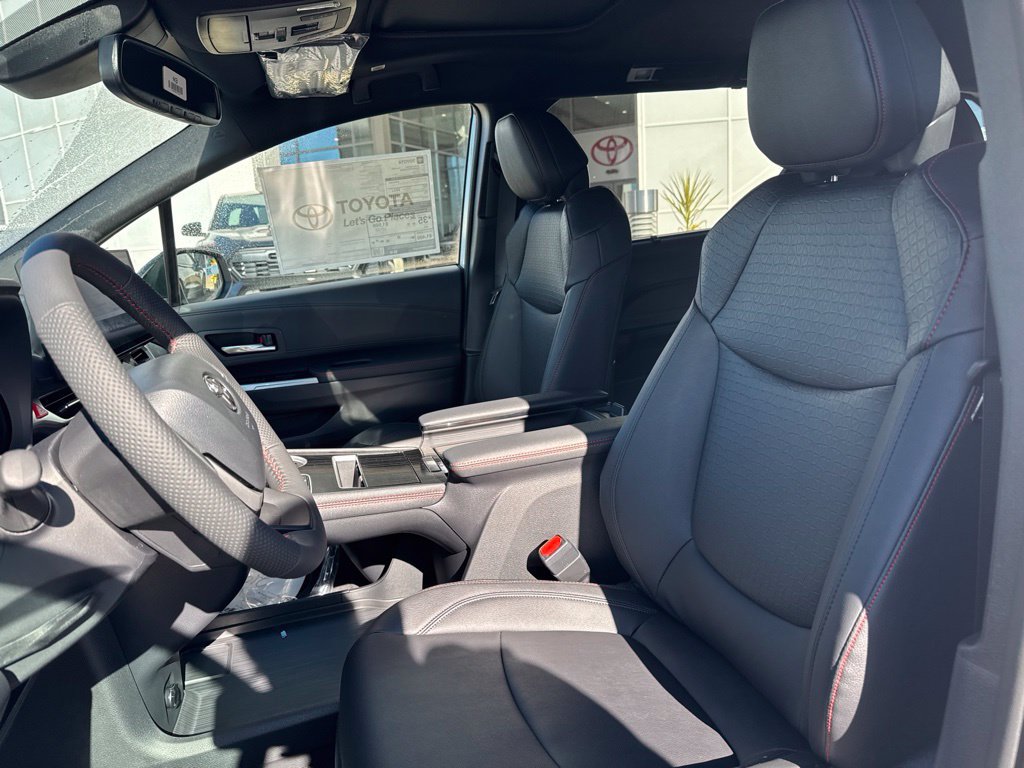 New 2026 Toyota Sienna XSE AWD/4WD image 10