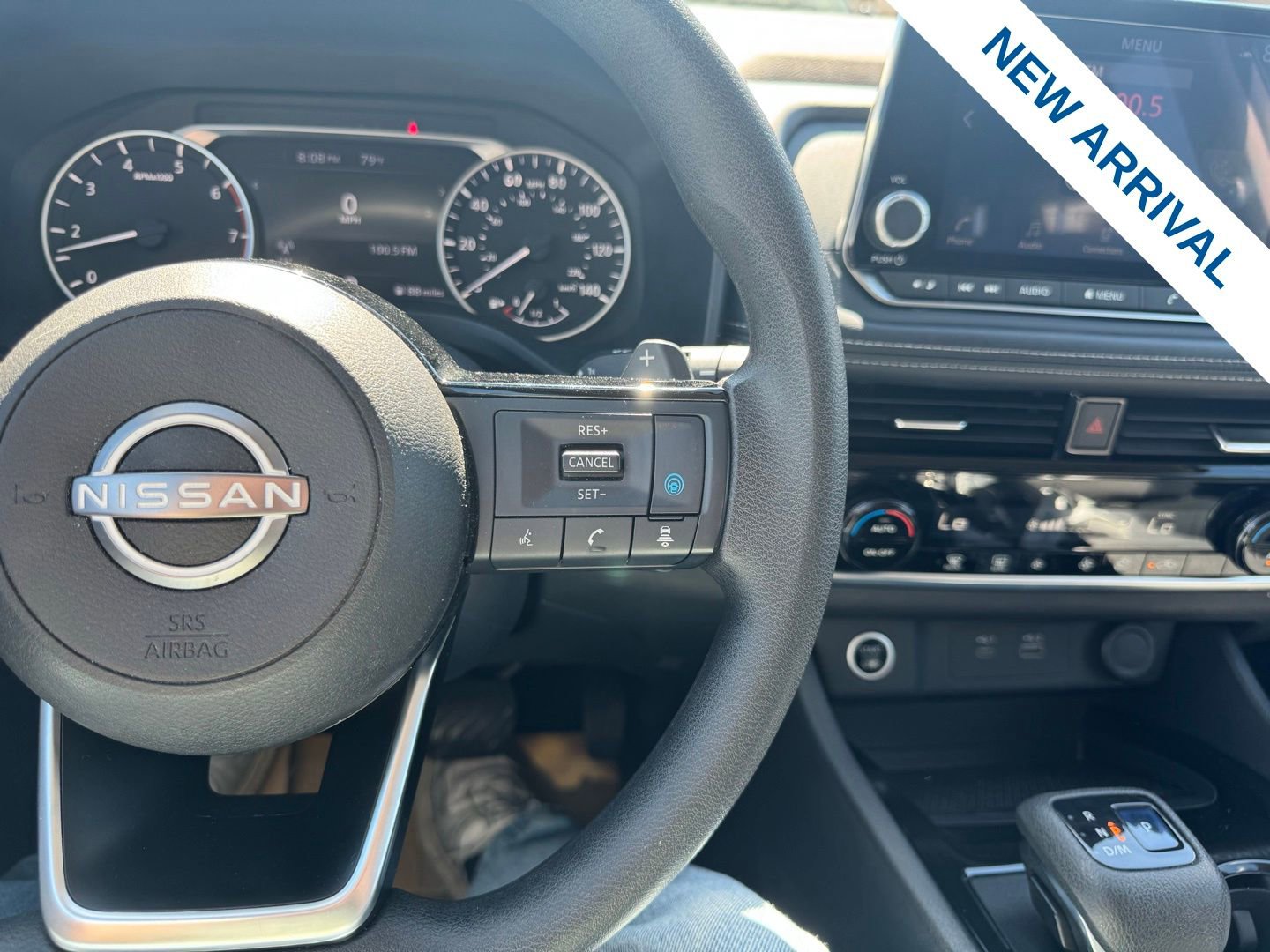 Used 2022 Nissan Rogue SV image 22