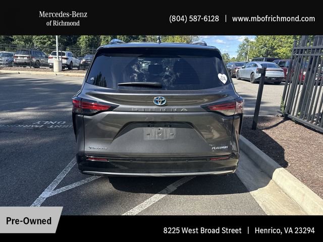 Used 2025 Toyota Sienna Platinum image 12