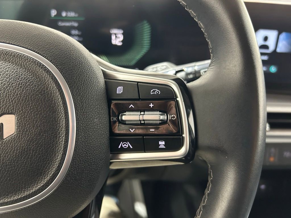 Used 2024 Kia Sorento S image 25