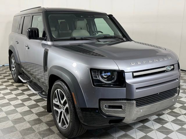 Used 2023 Land Rover Defender 130 SE AWD/4WD image 10