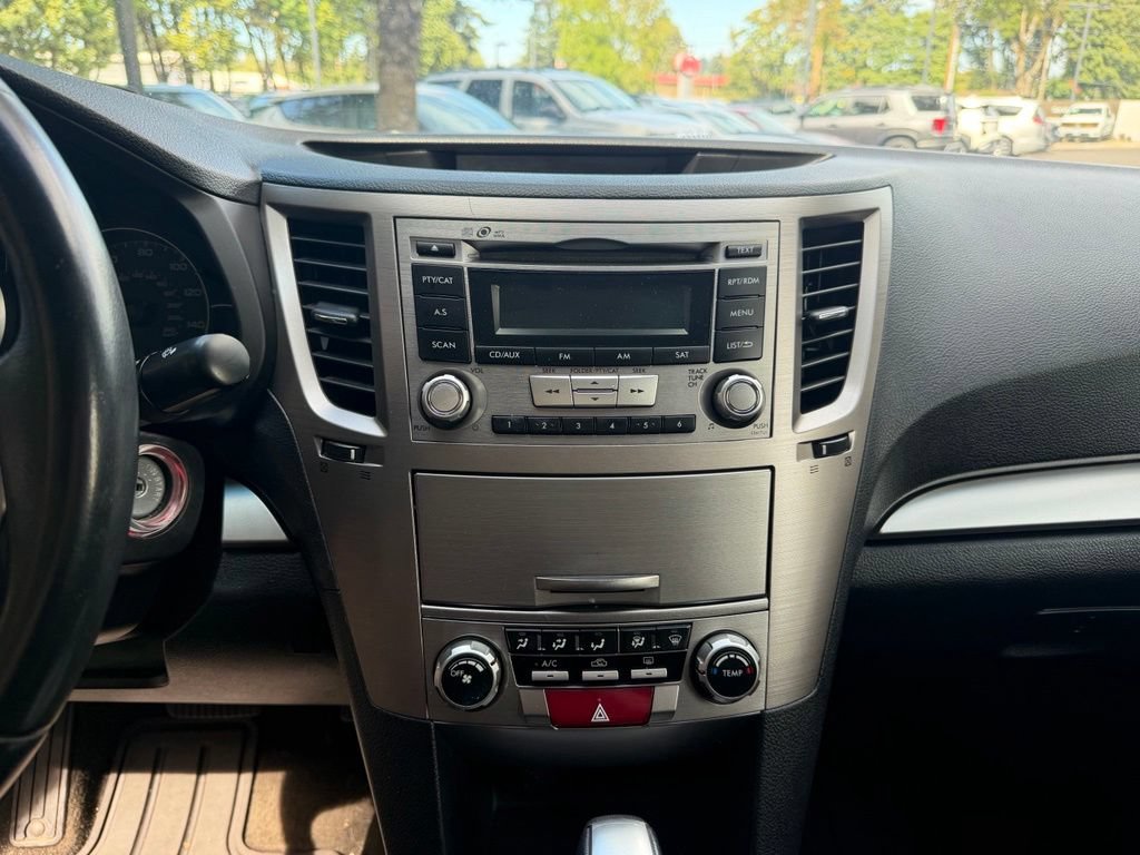 Used 2013 Subaru Legacy 2.5i Premium AWD/4WD image 17