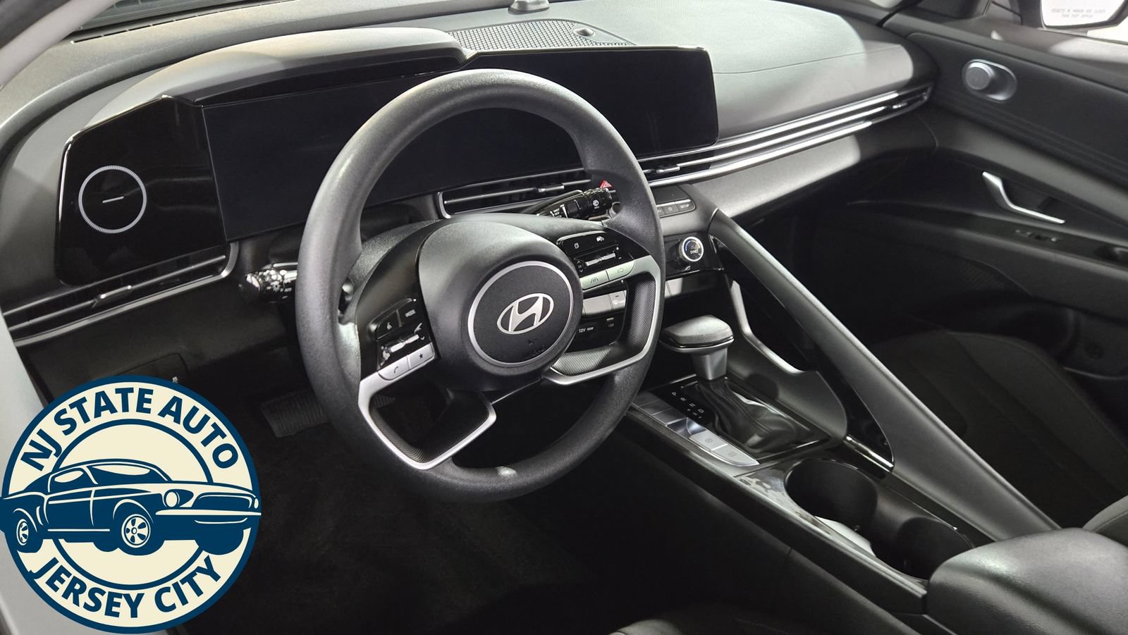 Used 2024 Hyundai Elantra Blue FWD image 10