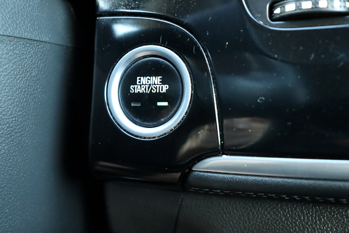 Used 2017 Buick Encore Essence FWD image 38