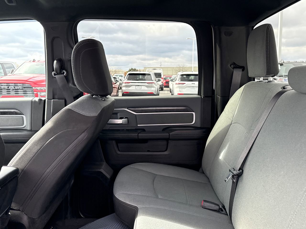 Used 2022 RAM 3500 Big Horn image 17