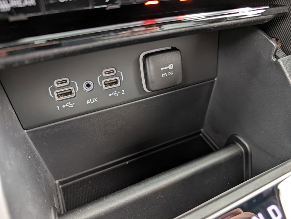 New 2025 Jeep Grand Cherokee Limited w/ Black Appearance Package image 29