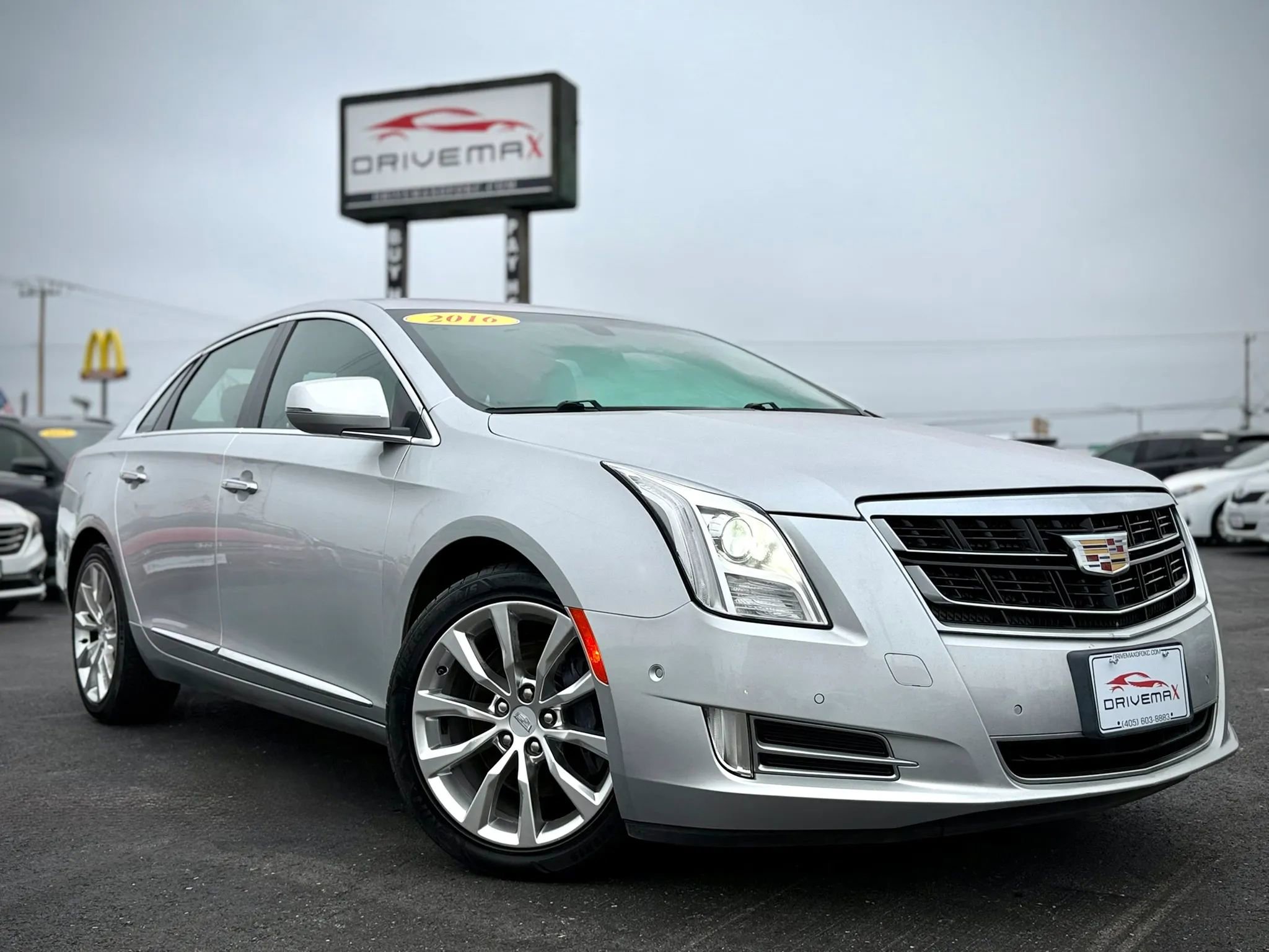 Used 2016 Cadillac XTS Luxury FWD image 1