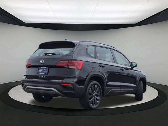 Certified 2022 Volkswagen Taos S image 7