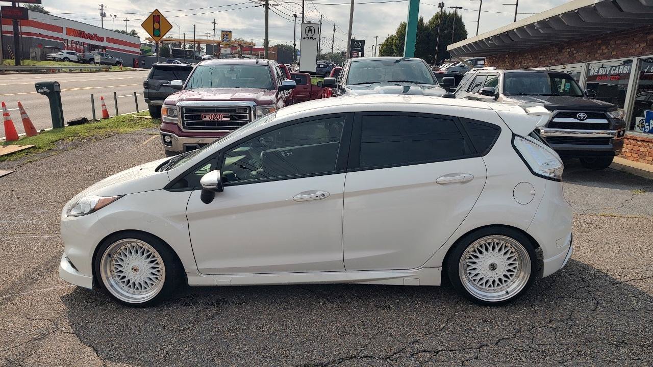 Used 2017 Ford Fiesta ST FWD image 6