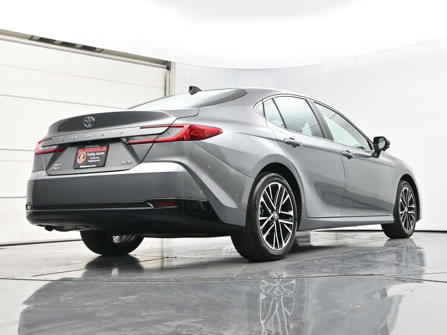 Used 2025 Toyota Camry XLE w/ Premium Plus Package AWD/4WD image 33