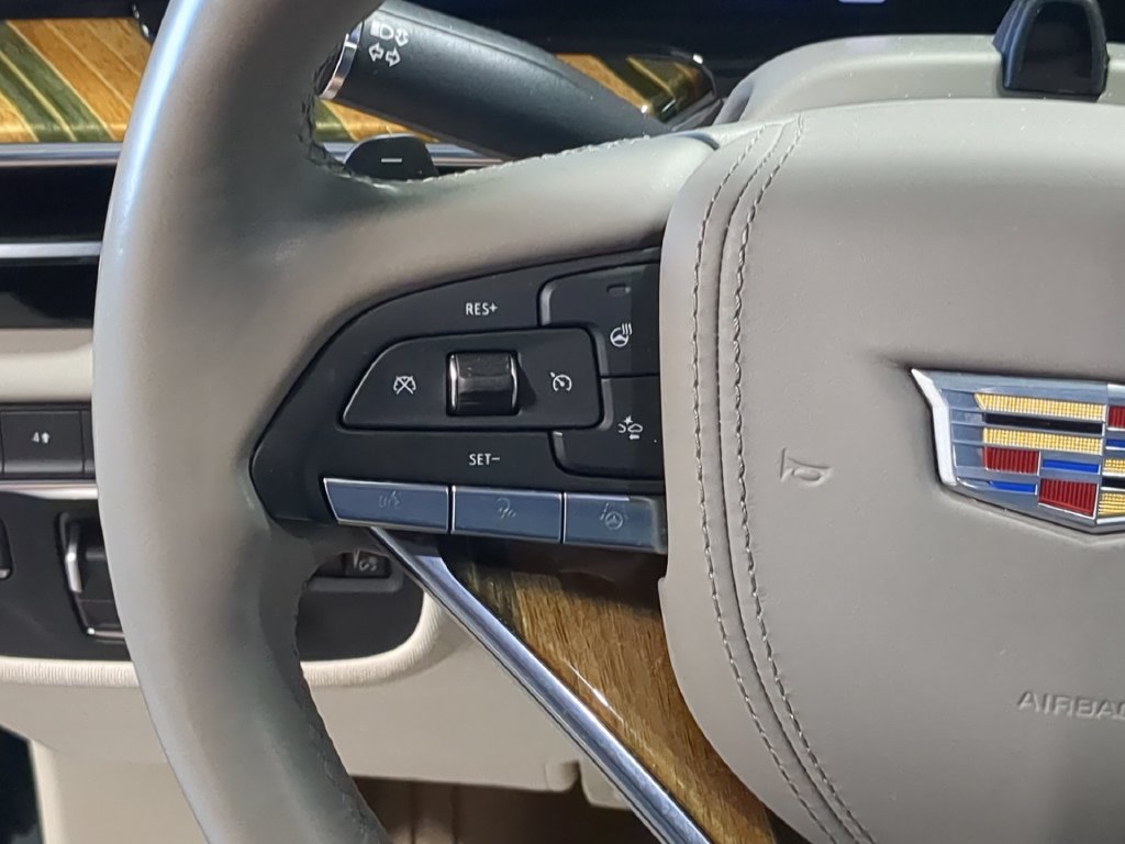 Used 2023 Cadillac Escalade ESV Premium Luxury Platinum AWD/4WD image 29