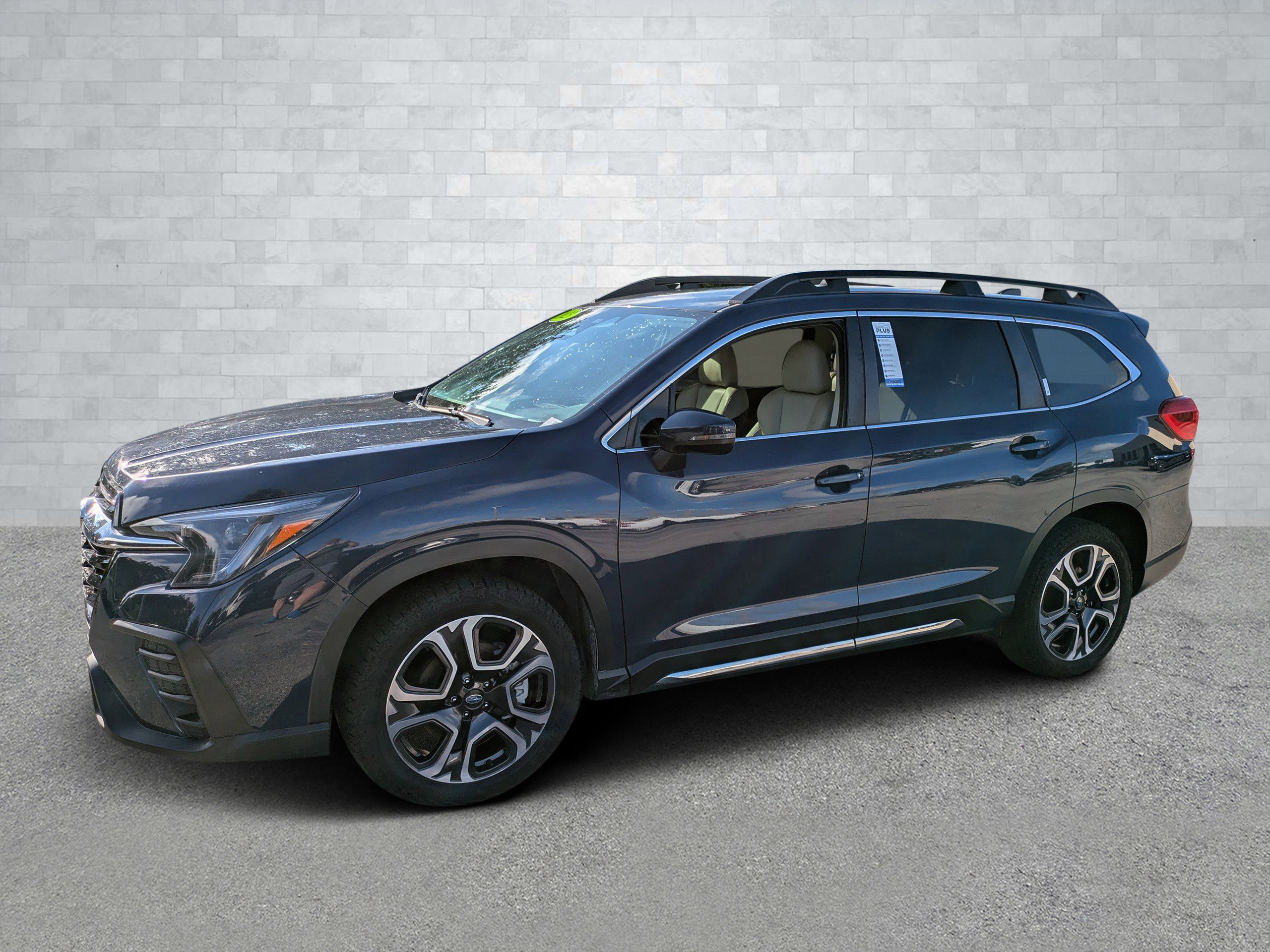 Used 2023 Subaru Ascent Limited image 9