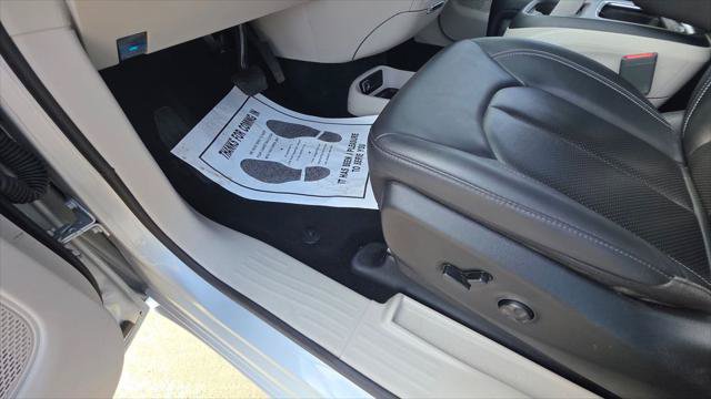 Certified 2024 Chrysler Pacifica Touring-L FWD image 24