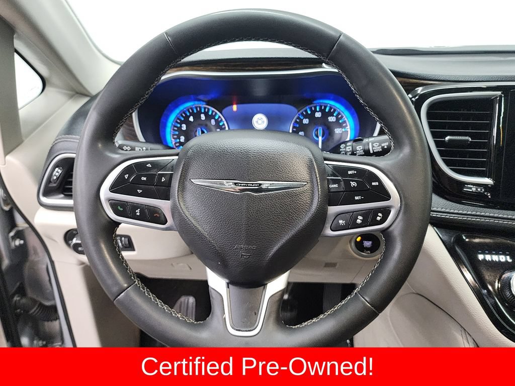 Certified 2023 Chrysler Pacifica Limited FWD image 14