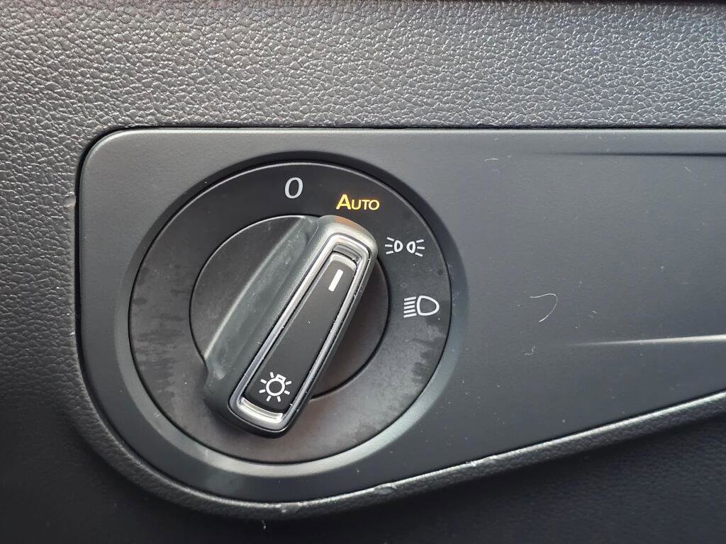 Used 2019 Volkswagen Tiguan SE w/ 3rd Row Seat Package image 41