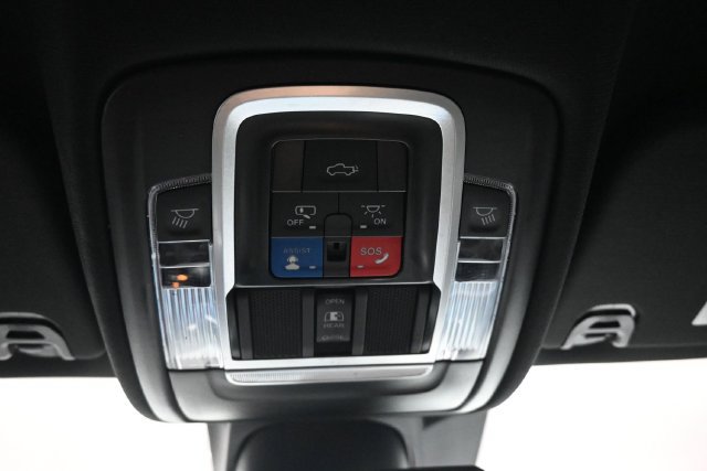 Used 2022 RAM 1500 Laramie w/ Sport Appearance Package AWD/4WD image 10