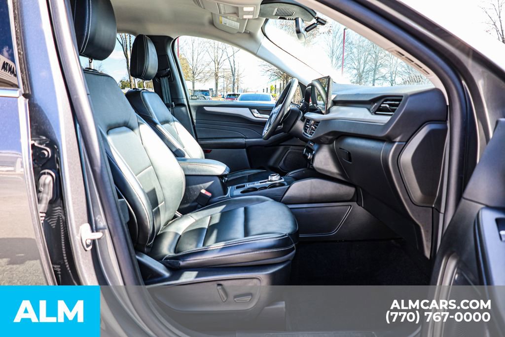 Used 2025 Ford Escape Platinum AWD/4WD image 22