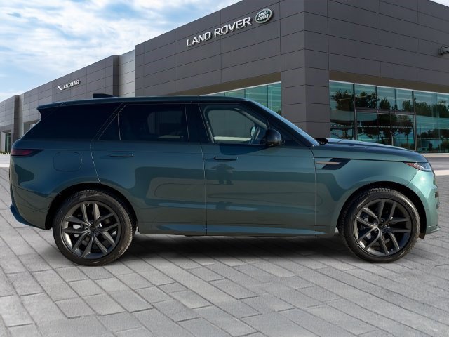 New 2026 Land Rover Range Rover Sport Dynamic SE AWD/4WD image 6