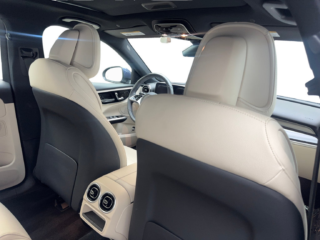 Used 2024 Mercedes-Benz C 300 Sedan image 41