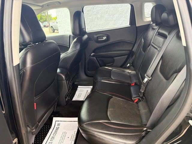 Used 2018 Jeep Compass Trailhawk w/ Leather Interior Group AWD/4WD image 15