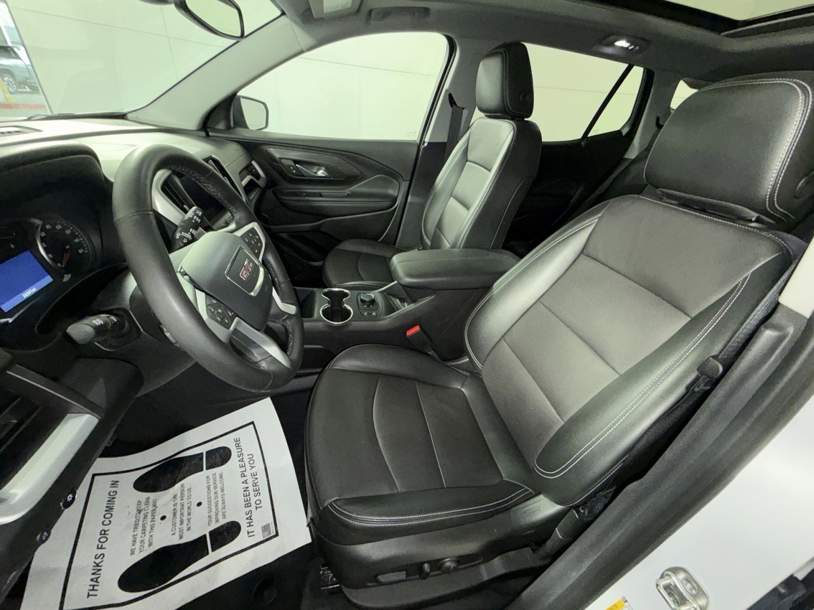 Used 2024 GMC Terrain SLT w/ Elevation Edition image 13