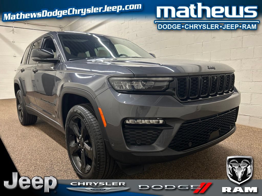 Used 2025 Jeep Grand Cherokee Limited w/ Luxury Tech Group II AWD/4WD image 1
