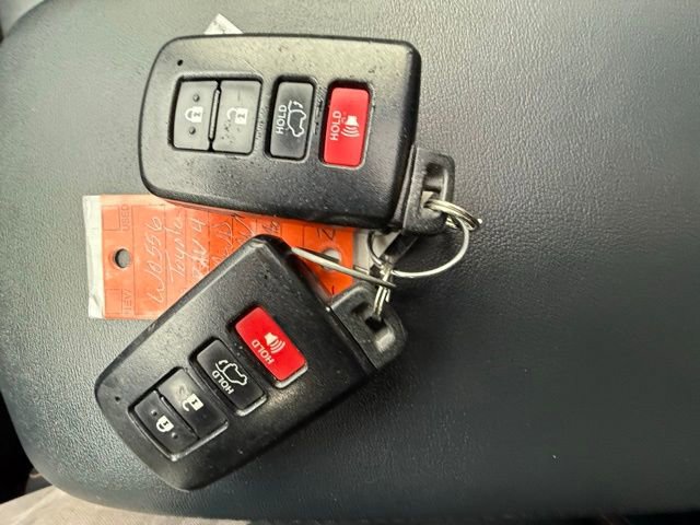 Used 2016 Toyota RAV4 SE AWD/4WD image 34