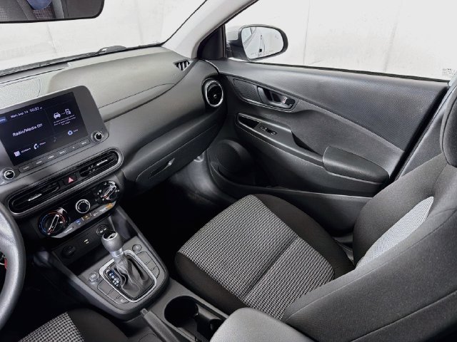 Used 2023 Hyundai Kona SE w/ Cargo Package AWD/4WD image 28