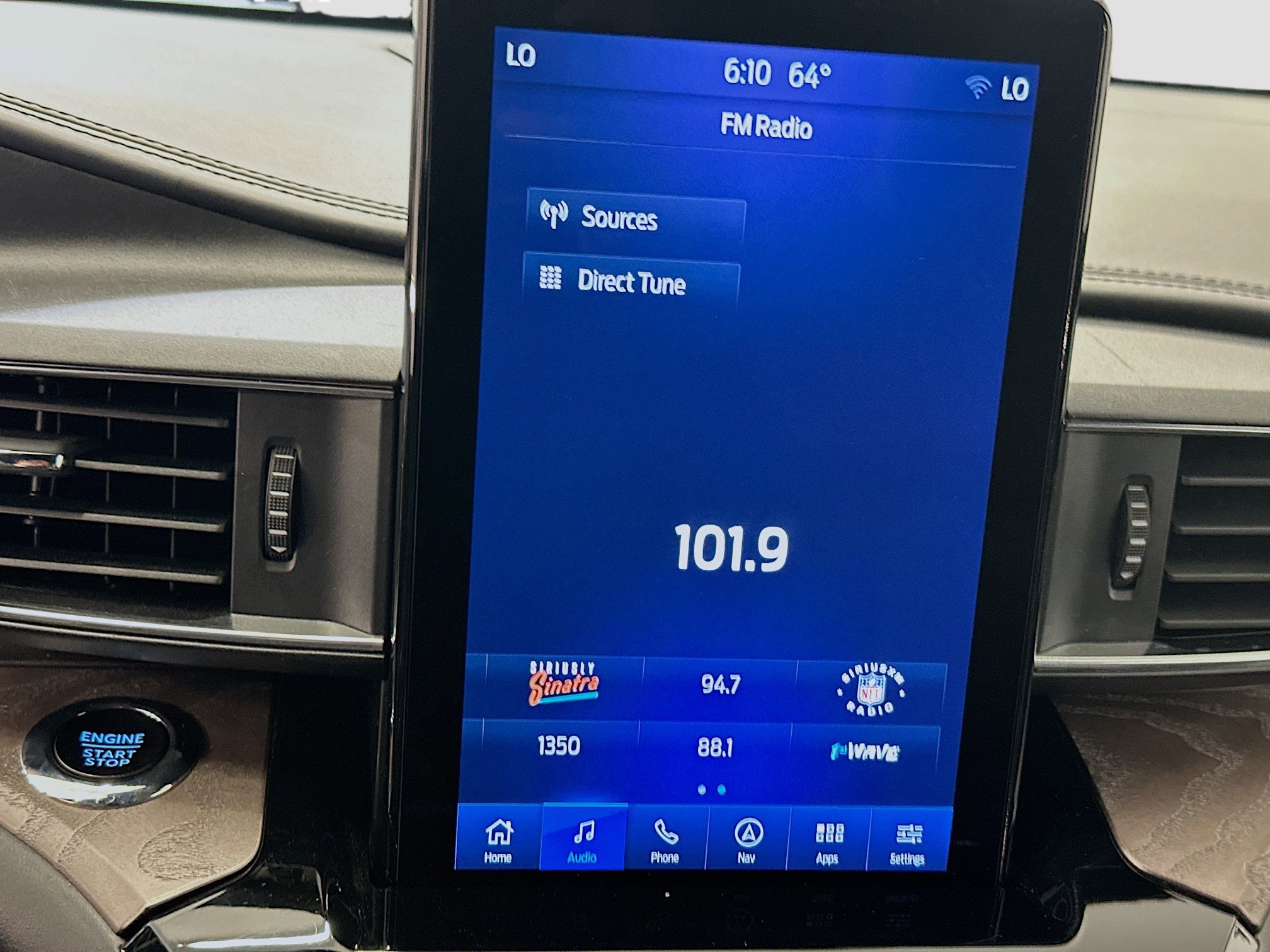 Used 2023 Ford Explorer Platinum w/ Technology Package AWD/4WD image 21